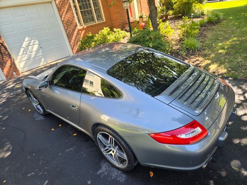 Used 2005 Porsche 911 Carrera image 9