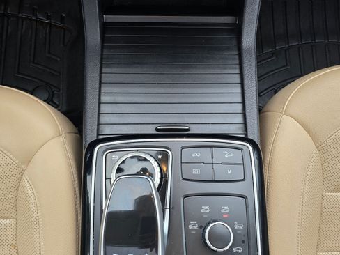 Used 2016 Mercedes-Benz GLE 350 350 4MATIC Sport Utility 4D image 13