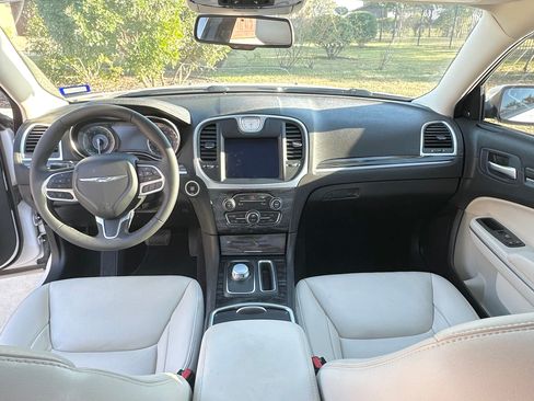 Used 2022 Chrysler 300 Touring L w/ Popular Equipment Group image 2