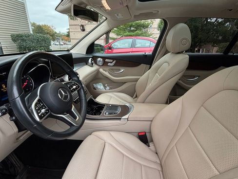 Used 2020 Mercedes-Benz GLC 300 4MATIC image 9