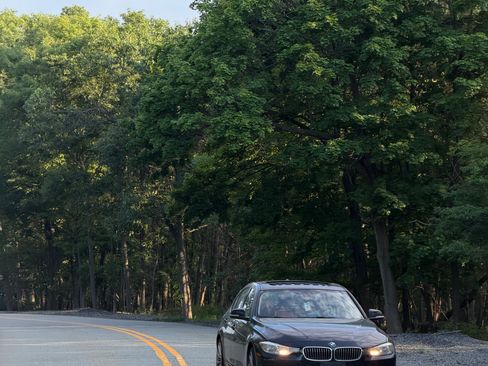 Used 2015 BMW 328i xDrive Sedan AWD/4WD image 4
