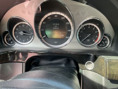 Used 2010 Mercedes-Benz E 350 E 350 Sedan 4D image 1