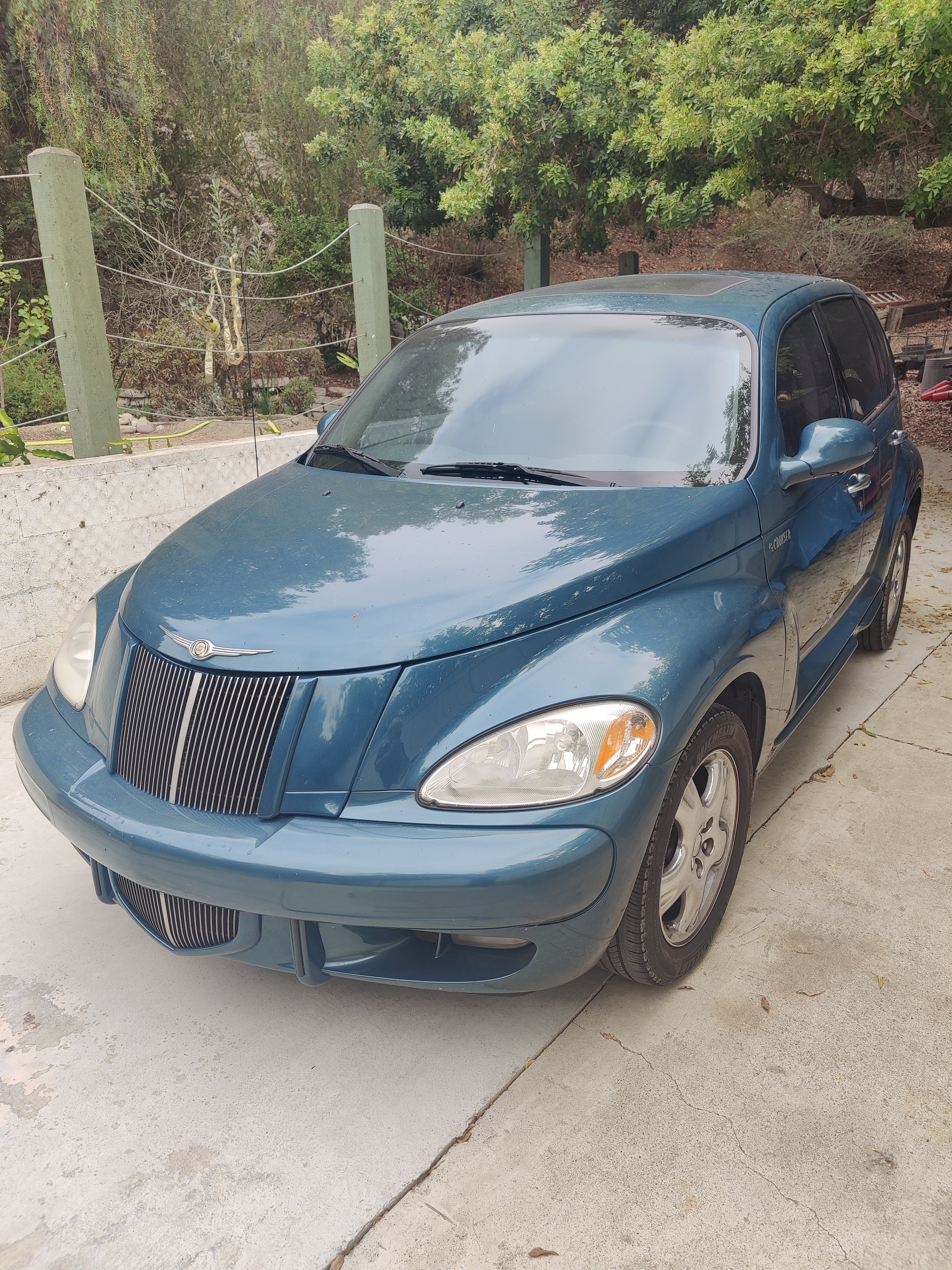 Used 2001 Chrysler PT Cruiser FWD image 1