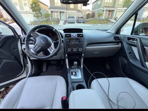 Used 2015 Subaru Forester 2.5i Limited w/ Popular Package #2 AWD/4WD image 11