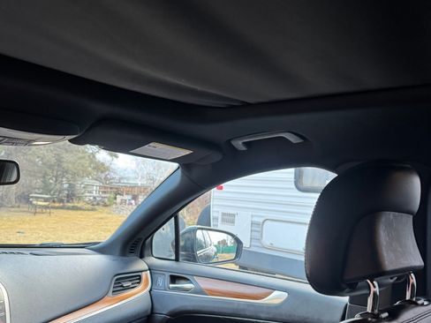 Used 2019 Lincoln MKC Select w/ Select Plus Package image 11