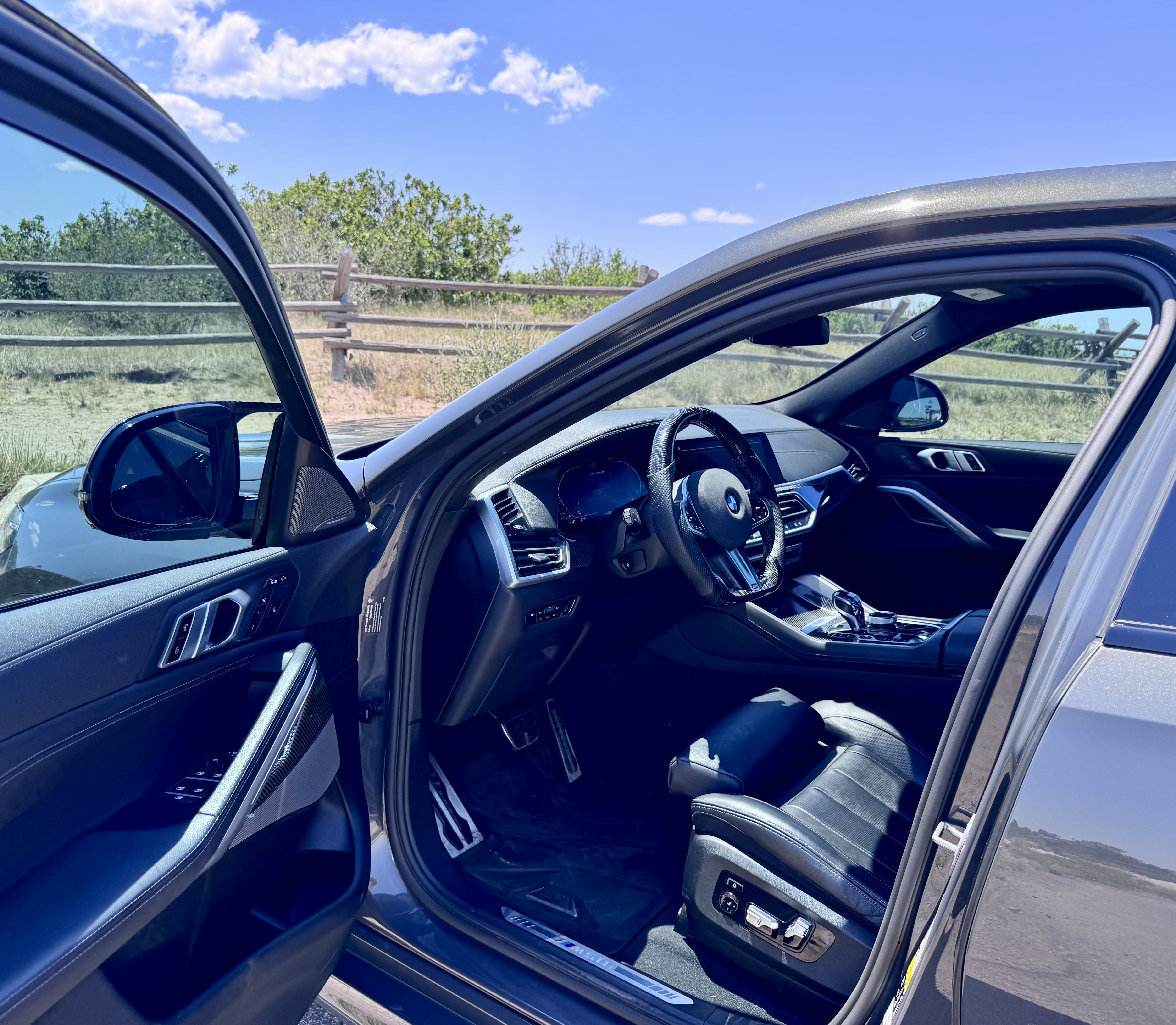 Used 2021 BMW X6 M50i AWD/4WD image 5