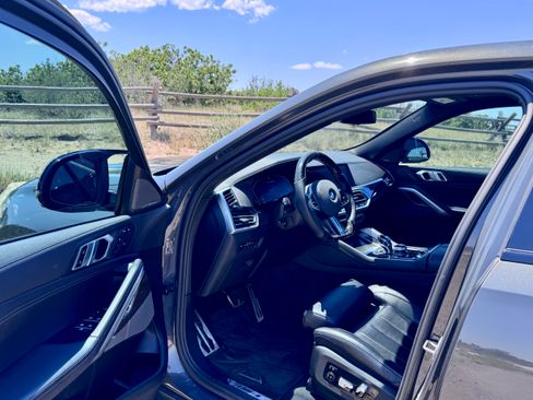 Used 2021 BMW X6 M50i AWD/4WD image 5