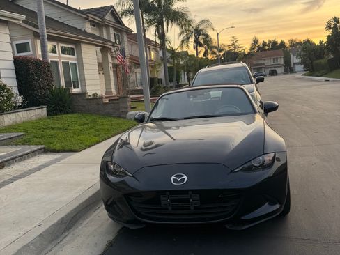 Used 2018 MAZDA MX-5 Miata Grand Touring image 1
