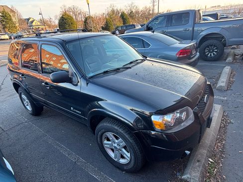 Used 2006 Ford Escape 4WD Hybrid image 2