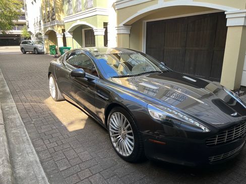 Used 2011 Aston Martin Rapide Luxe image 4