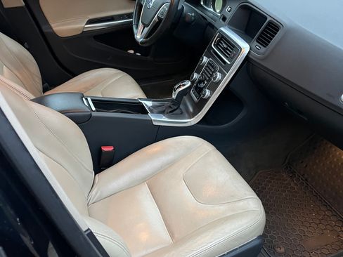 Used 2016 Volvo S60 T5 Premier image 8