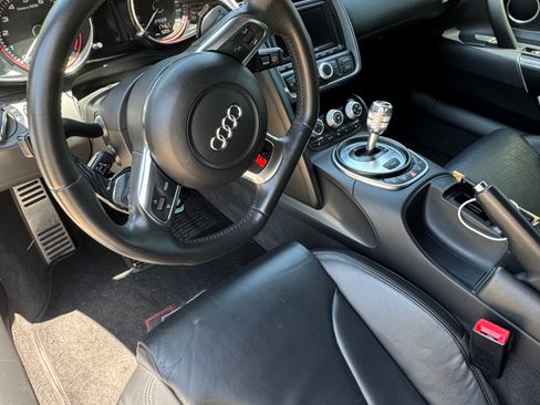 Used 2010 Audi R8 V10 AWD/4WD image 18