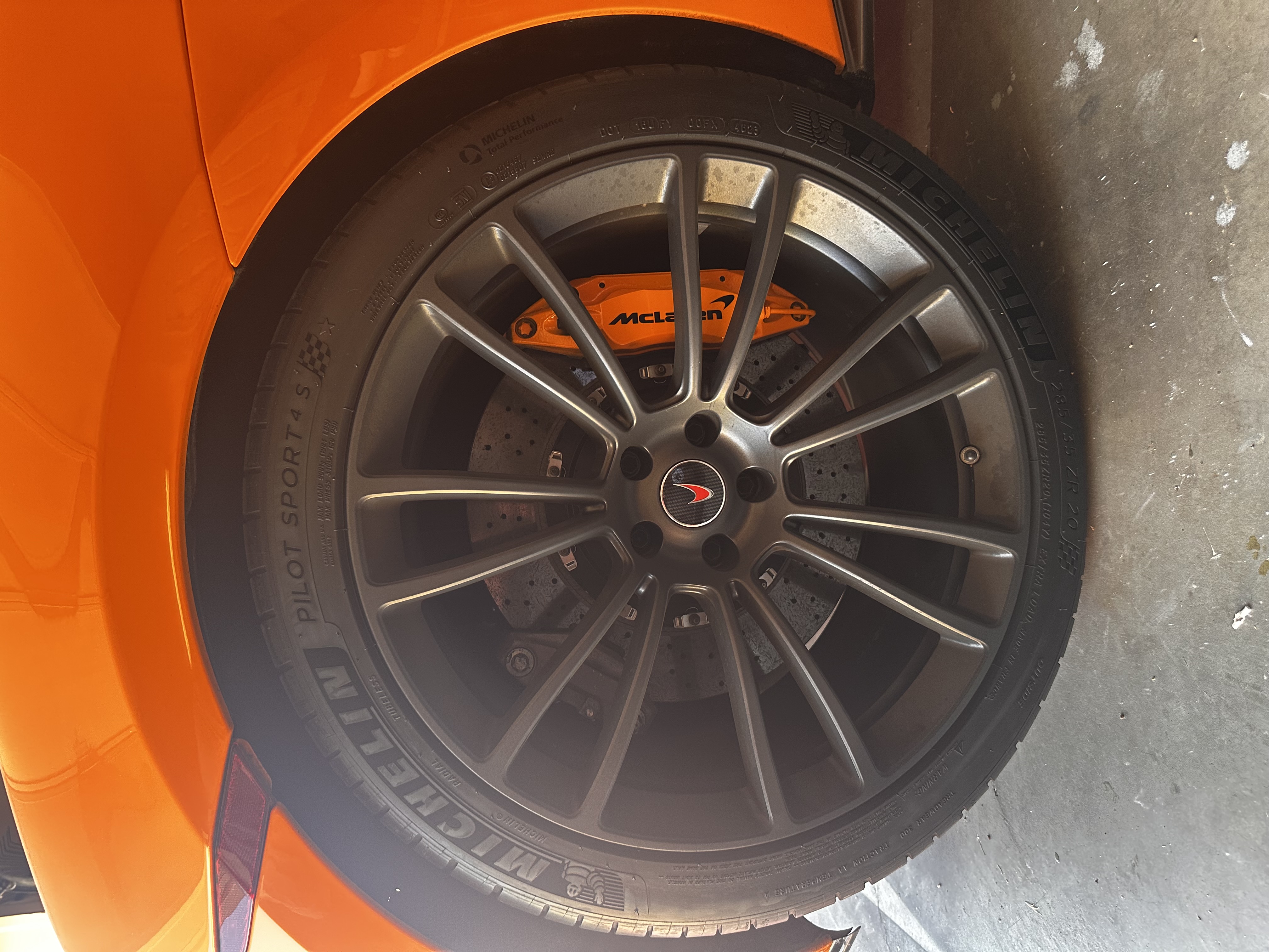 Used 2017 McLaren 570S Coupe RWD image 15