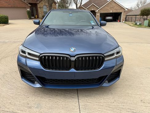 Used 2022 BMW 540i xDrive w/ Executive Package image 2