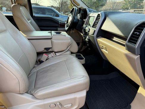 Used 2017 Ford F150 Lariat w/ FX4 Off-Road Package image 4