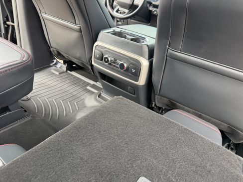 Used 2024 Ford Expedition Max Limited image 11