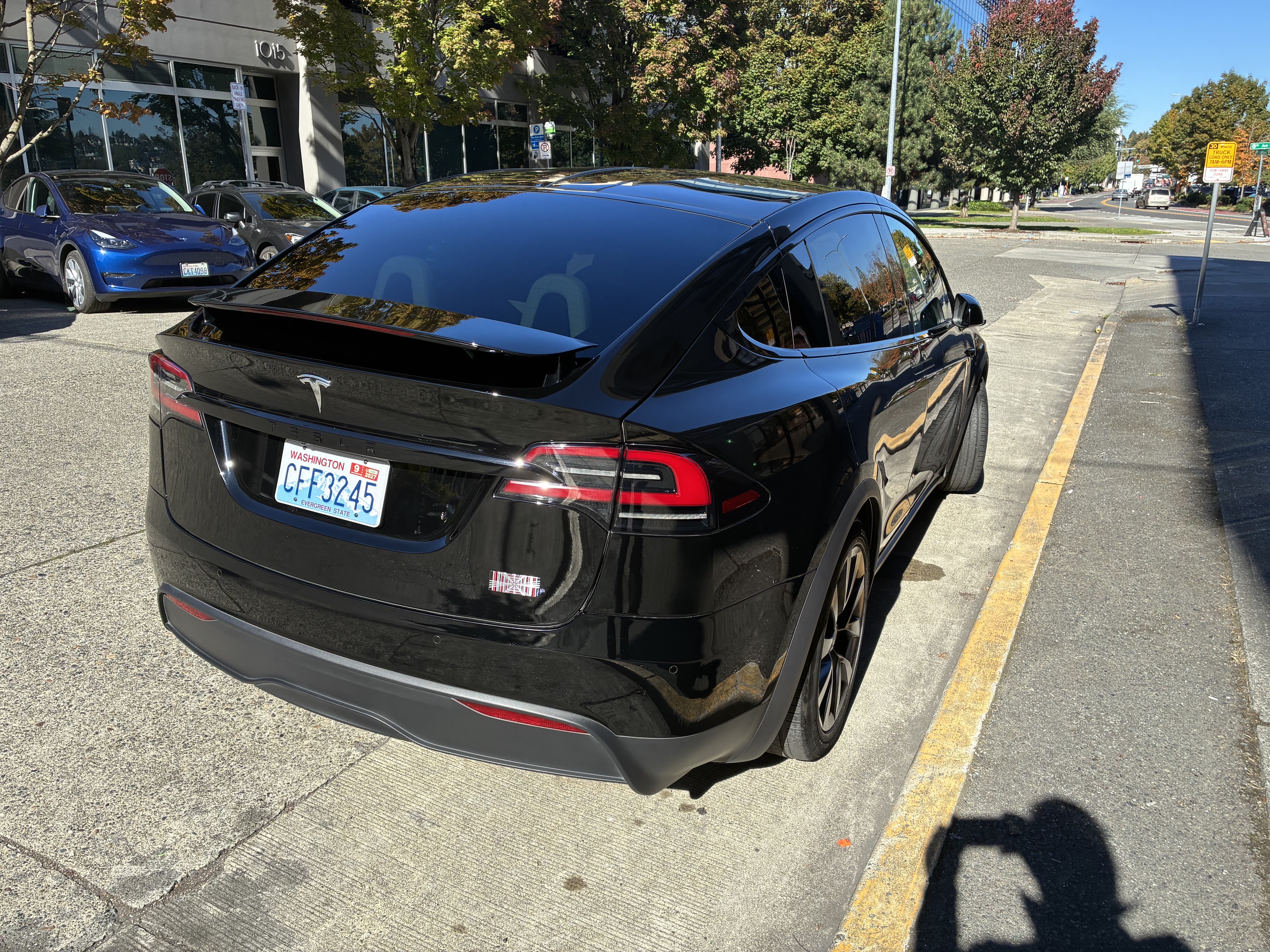 Used 2022 Tesla Model X Plaid AWD/4WD image 4