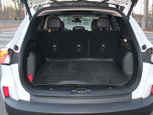 Used 2020 Ford Escape SE Sport image 11