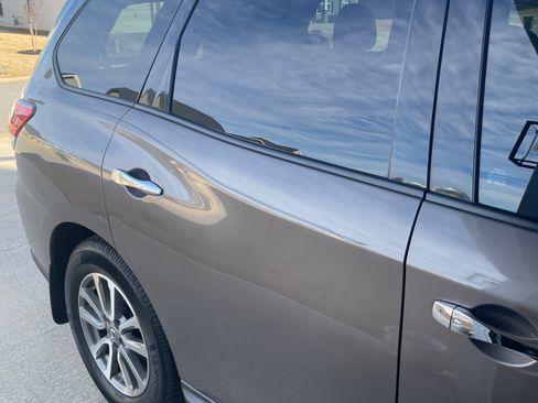 Used 2013 Nissan Pathfinder SV image 5