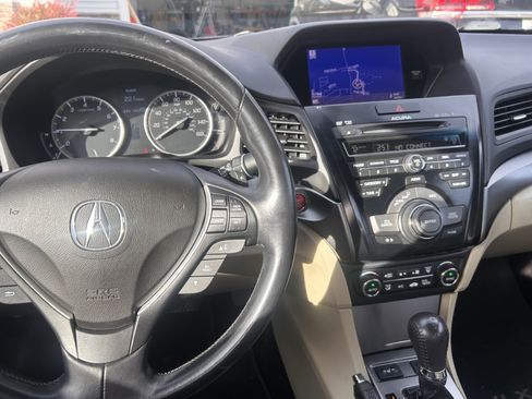 Used 2013 Acura ILX w/ Technology Package image 5