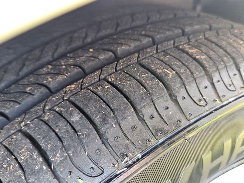 Used 2015 Toyota Prius Three image 19