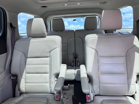 Used 2018 GMC Acadia Denali w/ Technology Package image 14