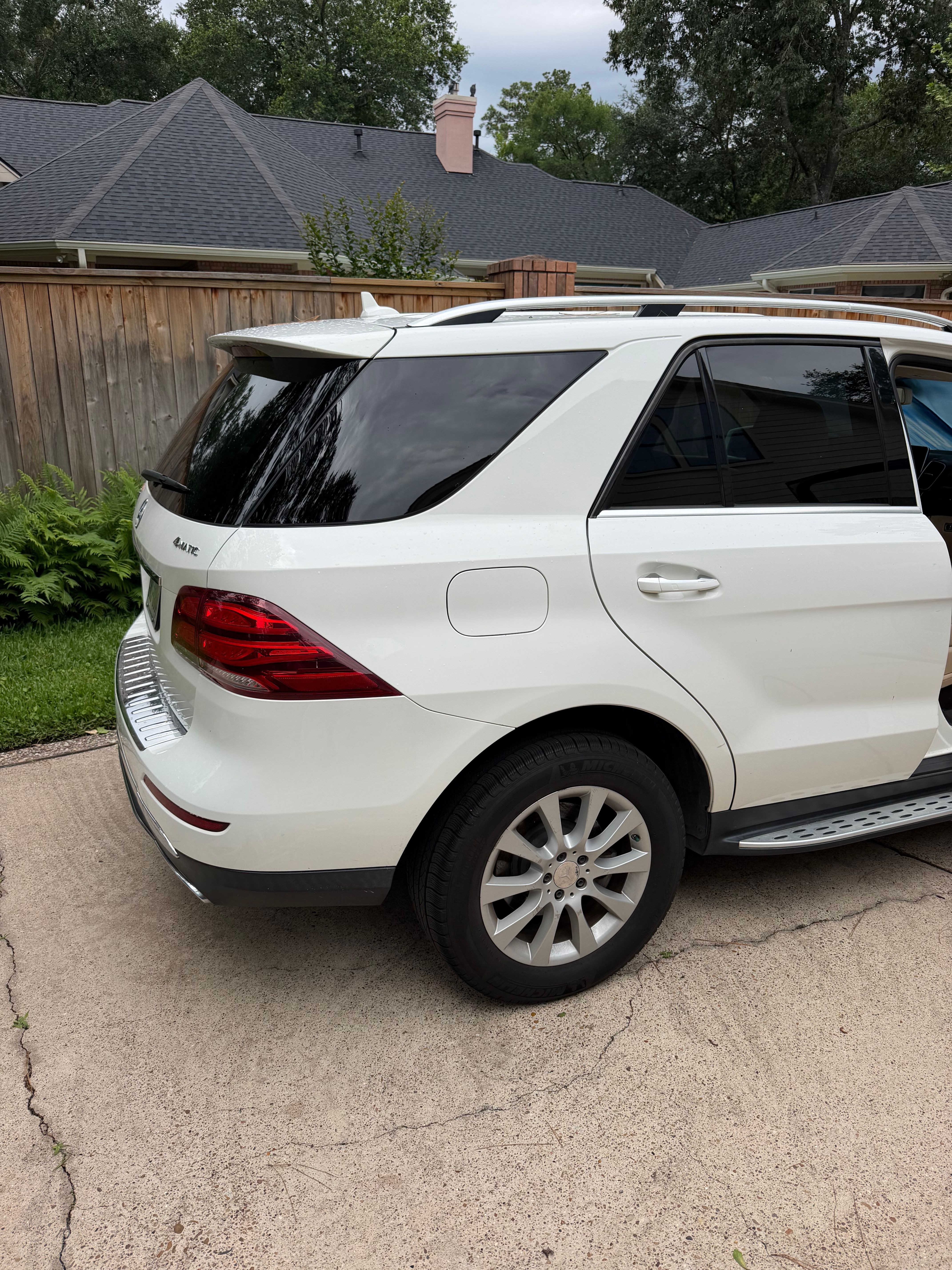 Used 2016 Mercedes-Benz GLE 300d 4MATIC image 4