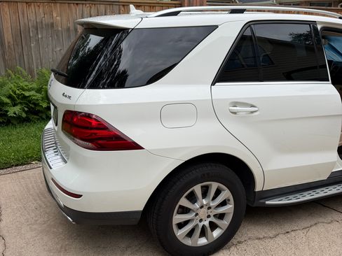 Used 2016 Mercedes-Benz GLE 300d 4MATIC image 4