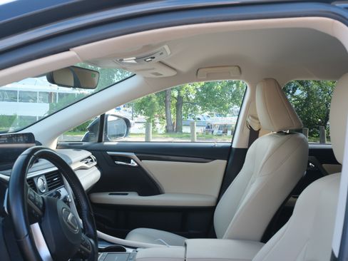 Used 2021 Lexus RX 350L AWD w/ Accessory Package image 8