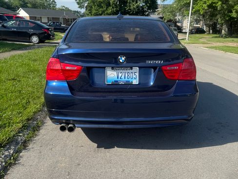 Used 2011 BMW 328i xDrive Sedan AWD/4WD image 5