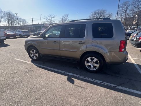 Used 2010 Honda Pilot EX image 14