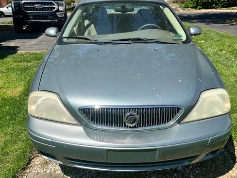 Used 2005 Mercury Sable LS image 1