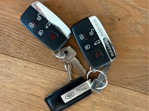 Used 2016 Land Rover Range Rover Sport HSE image 15