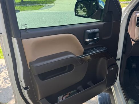 Used 2018 GMC Sierra 1500 Denali w/ Denali Ultimate Package AWD/4WD image 12