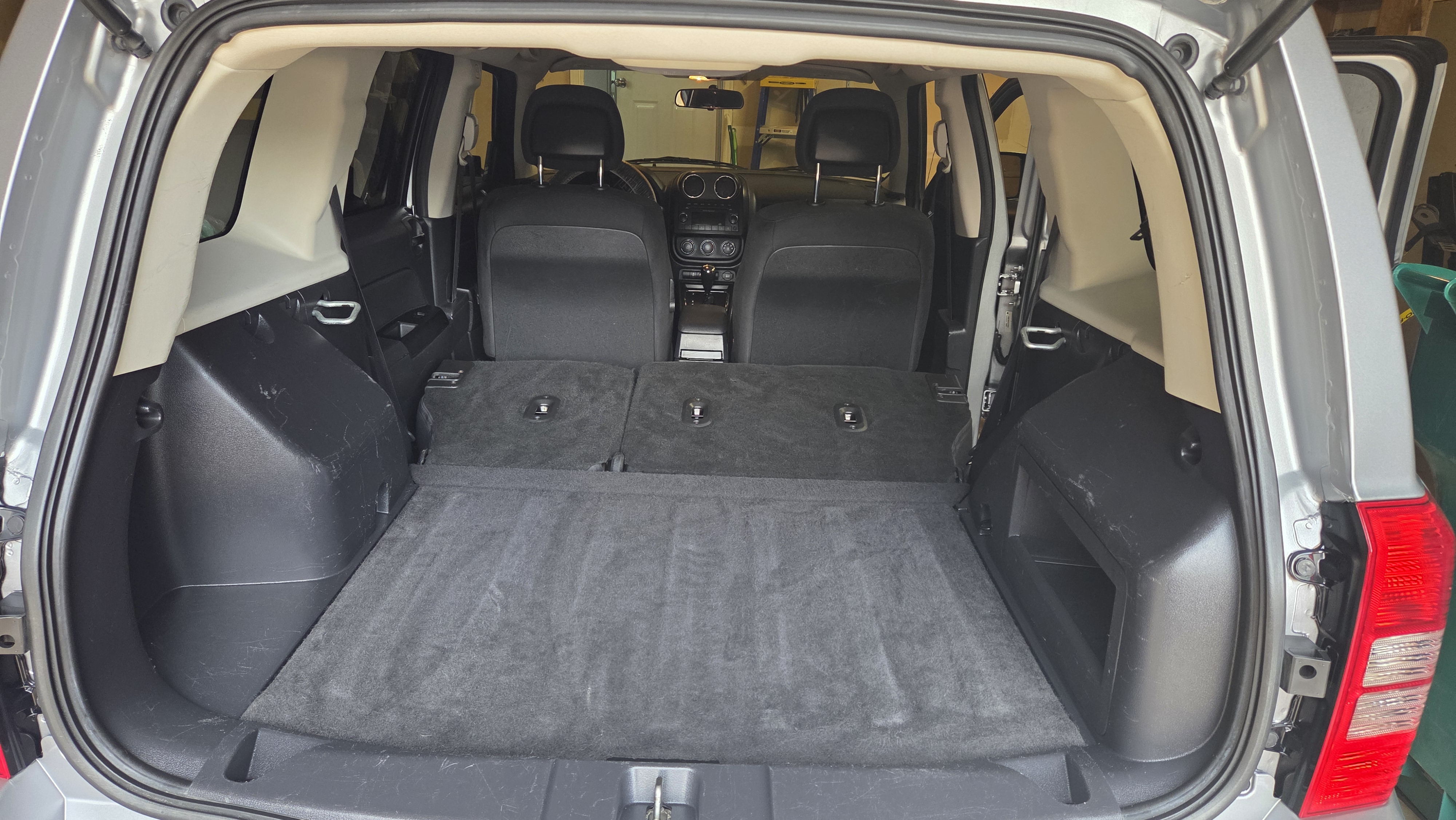 Used 2015 Jeep Patriot Sport w/ Power Value Group FWD image 8