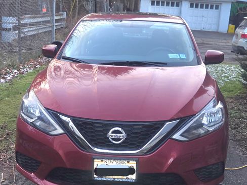 Used 2016 Nissan Sentra SV w/ Style Package image 2