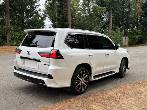 Used 2017 Lexus LX 570 4WD image 10