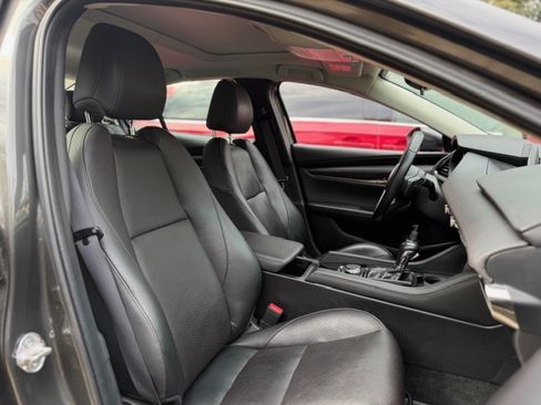 Used 2021 MAZDA MAZDA3 s image 10