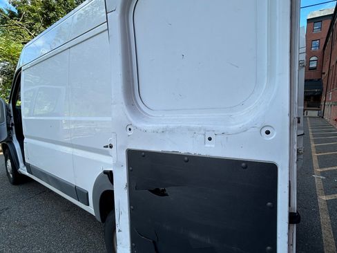 Used 2018 RAM ProMaster 1500 w/ Interior Convenience Group image 8