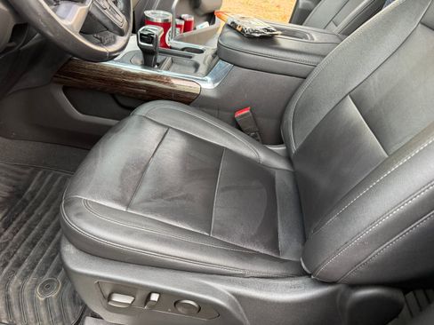Used 2022 GMC Sierra 1500 Elevation w/ Elevation Premium Package AWD/4WD image 9