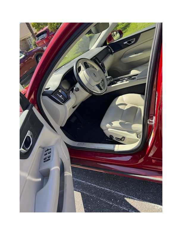 Used 2020 Volvo S60 T6 Momentum AWD/4WD image 6