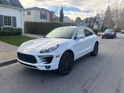 Used 2018 Porsche Macan S image 1