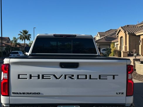 Used 2020 Chevrolet Silverado 3500 LTZ w/ LTZ Premium Package AWD/4WD image 8