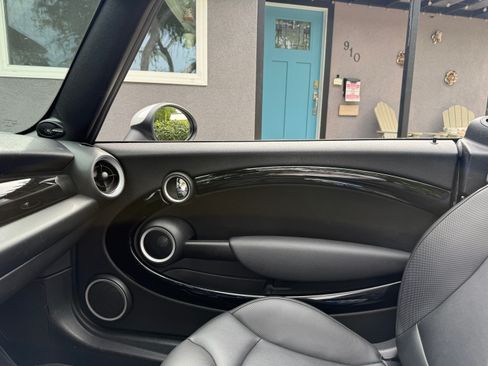 Used 2015 MINI Cooper S image 16