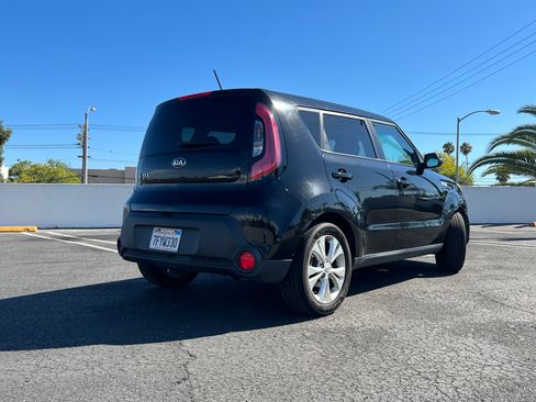 Used 2014 Kia Soul + image 6