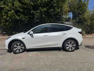 Used 2023 Tesla Model Y Long Range AWD/4WD video 1