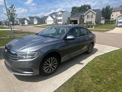 Used 2019 Volkswagen Jetta SE w/ Cold Weather Package