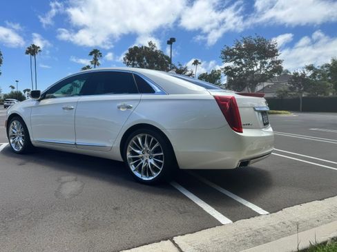 Used 2014 Cadillac XTS Platinum AWD/4WD image 4