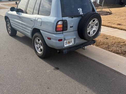 Used 1999 Toyota RAV4 4WD 4-Door w/ Value Pkg 3 image 4