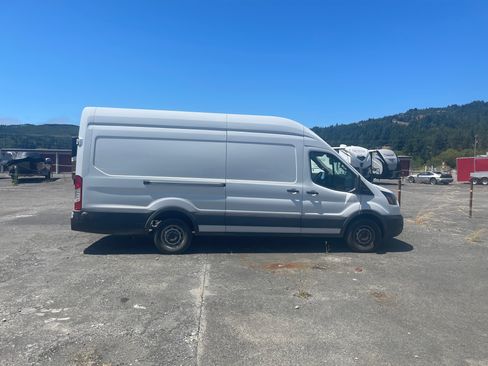 Used 2020 Ford Transit 250 148 High Roof Extended w/ Load Area Protection Package image 6